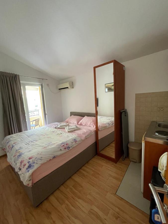 Apartments Manojlovic Будва Экстерьер фото