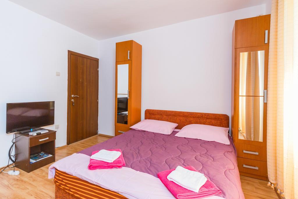 Apartments Manojlovic Будва Экстерьер фото